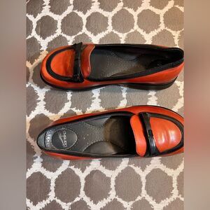 Dansko Red Black Vintage Mary Jane Mules sz 39 US sz 8-9 contrast bow and trim